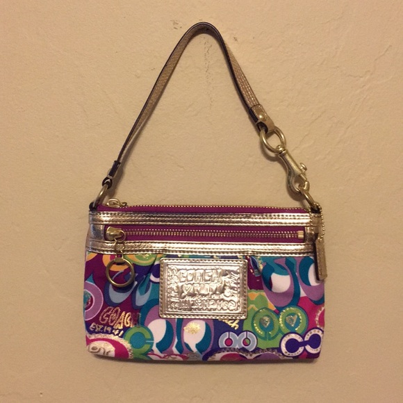 Coach Handbags - Coach Poppy POP C Design Wristlet